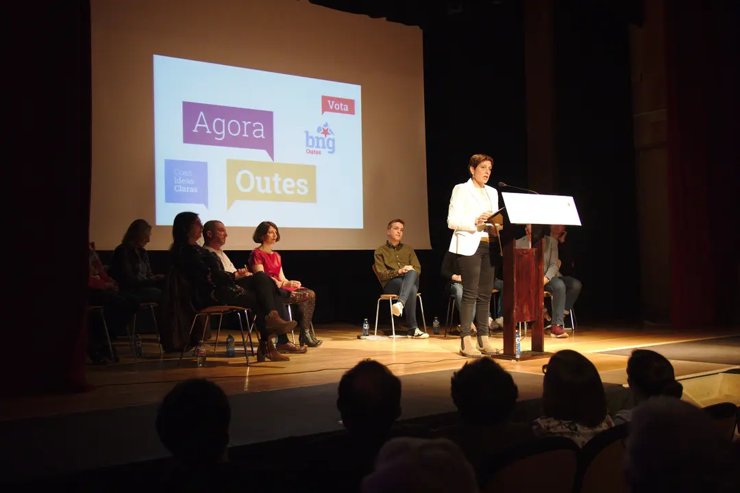 <p>Imaxes do mitin central do BNG de Outes de cara &aacute;s municipais do 2019</p>
